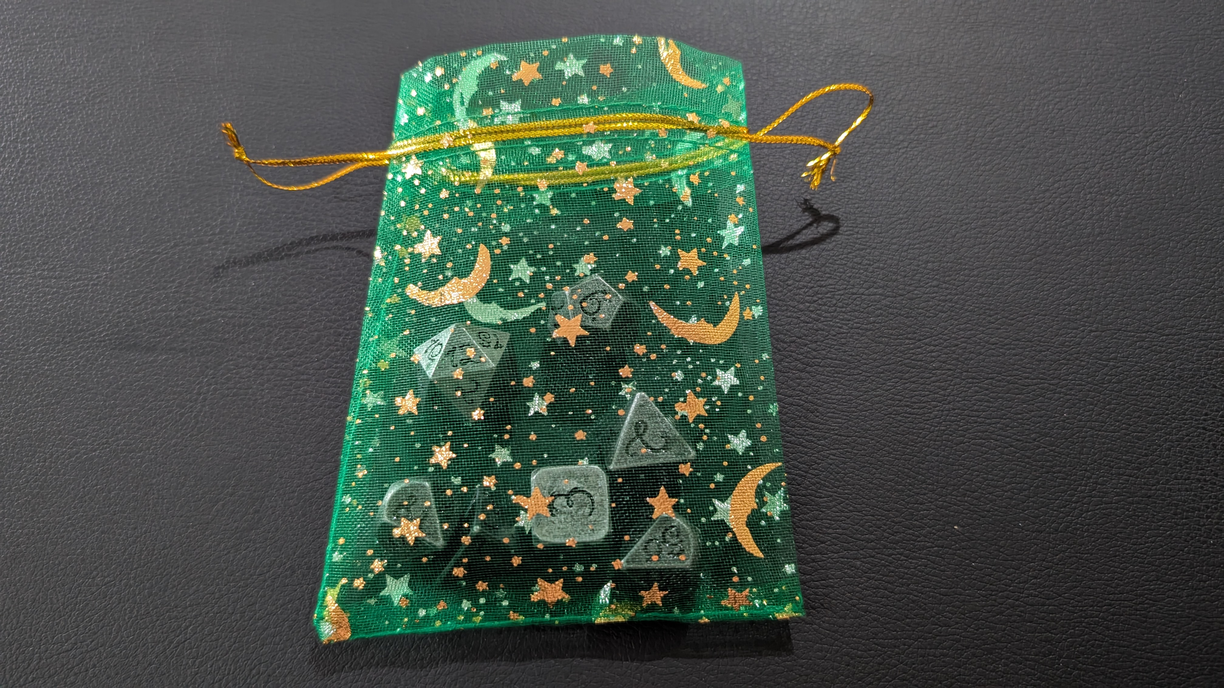 Stone Dragon 7 Set (drawstring bag open)