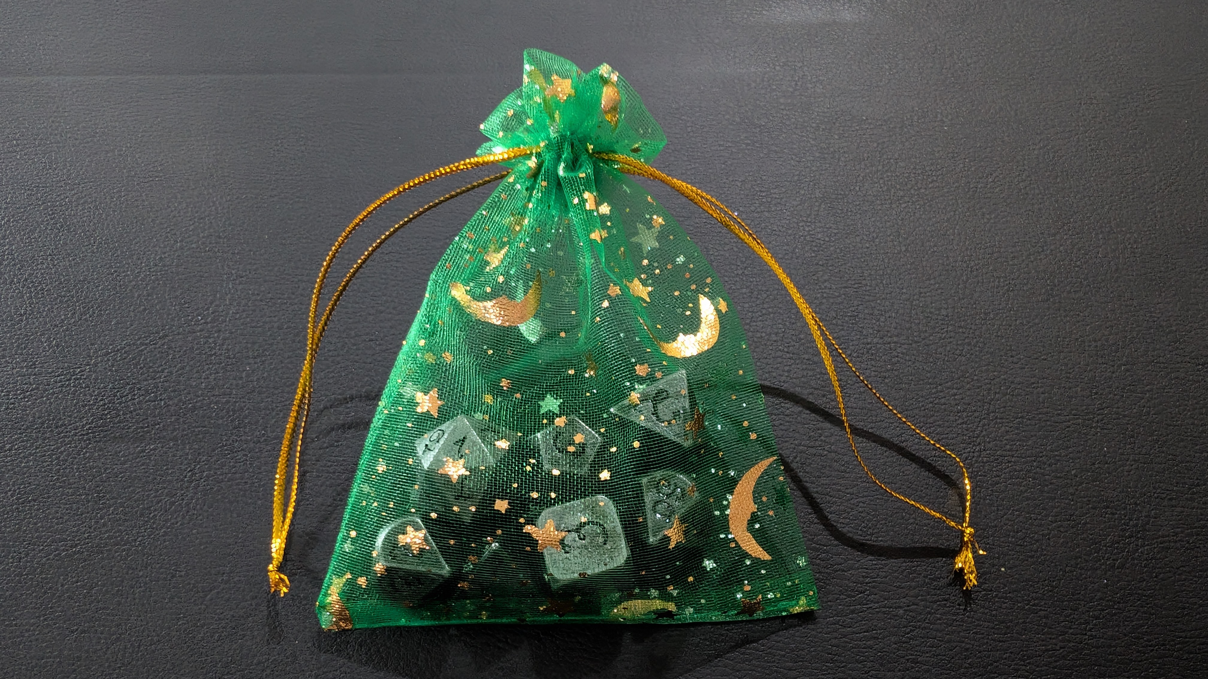 Stone Dragon 7 Set (drawstring bag closed)
